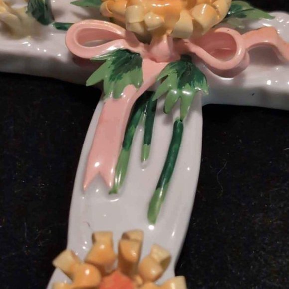 Vintage November Birth Flower Chrysanthemum Cross. Enseco - Picture 6 of 8